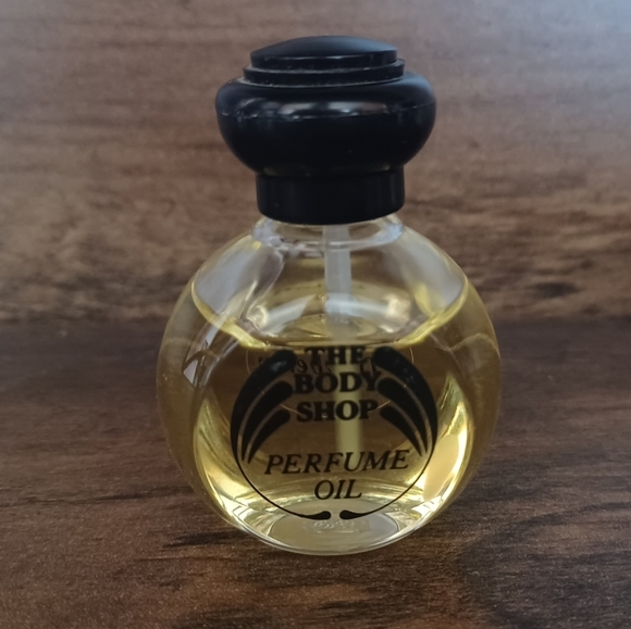 The Body Shop Vintage Perfume Oil Dewberry Vintage Rare - Picture 1 of 11